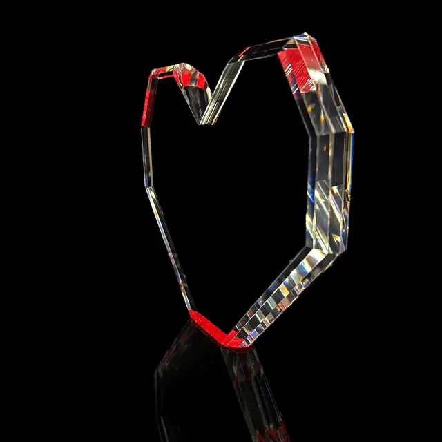 Diamond Bevel Heart-V